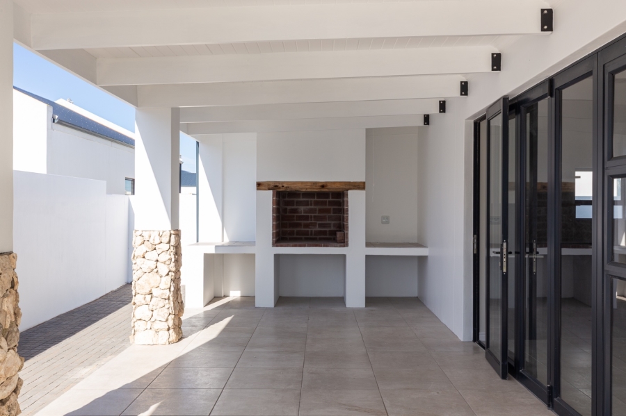 3 Bedroom Property for Sale in Laaiplek Western Cape
